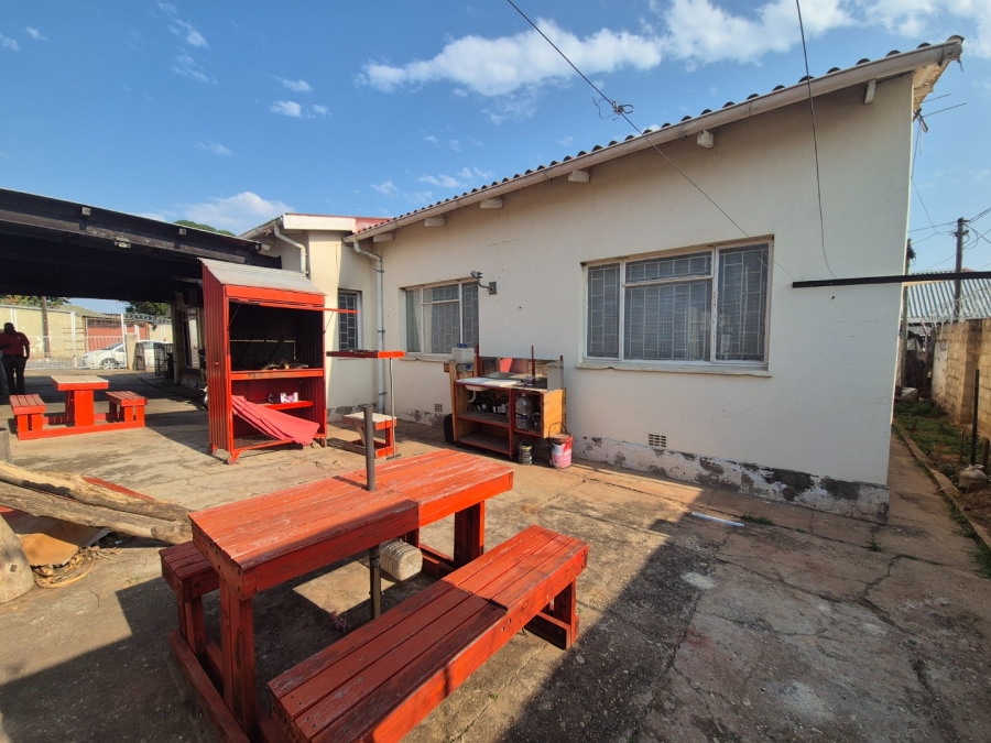 5 Bedroom Property for Sale in Uitenhage Upper Central Eastern Cape